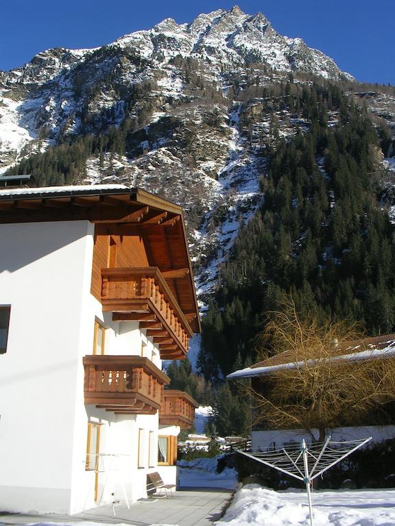 Haus Hafele Hotel Kaunertal Exterior photo